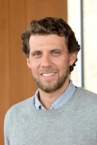 Philip Kreniske Profile Headshot