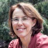 Ana Navas Acien headshot in Central Park